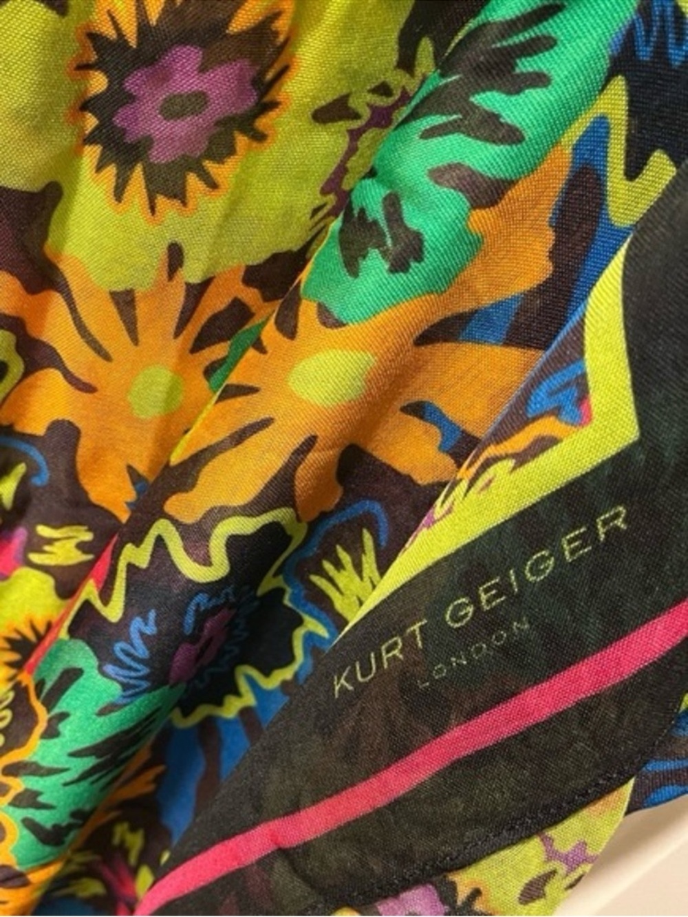 NEW Kurt Geiger London Statement Earrings + Floral Scarf Set πβ¨ - Picture 4 of 9